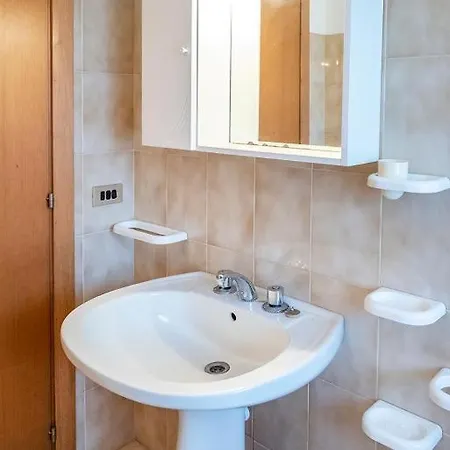 Apartamento M371 - Marcelli, Delizioso Trilocale Con Terrazzo *